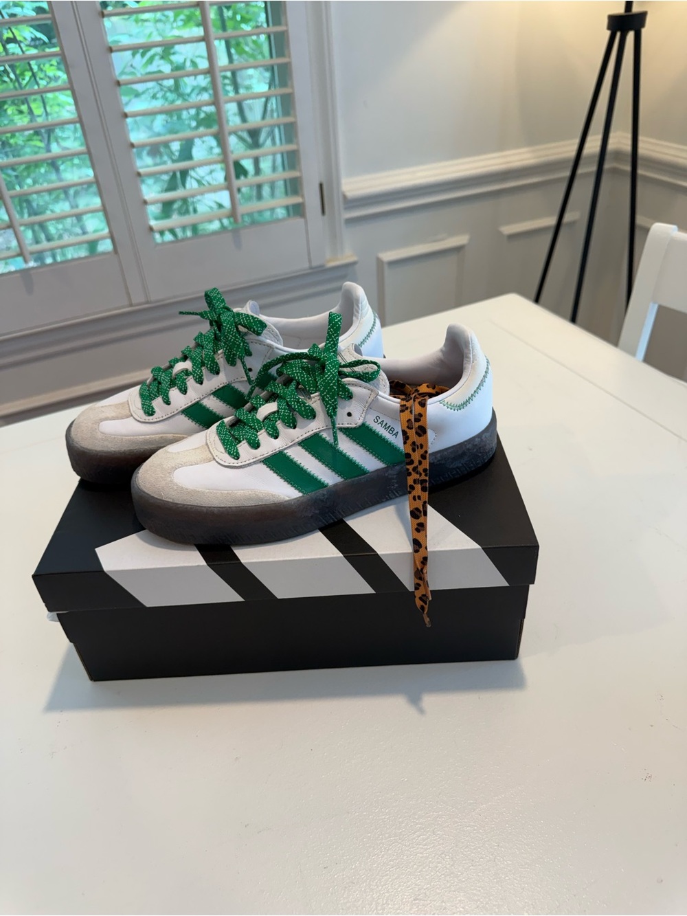 adidas Samba White Sneakers with Green Stripes and Laces 8 - Picture 9 of 9